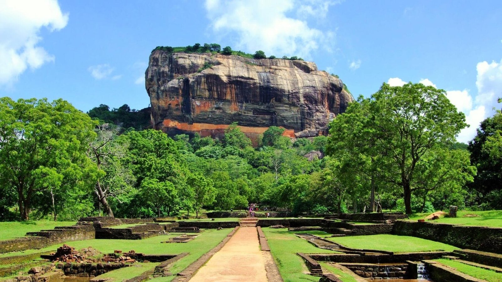 Low-cost travel from Saudi Arabia Cheap trips from Saudi Arabia