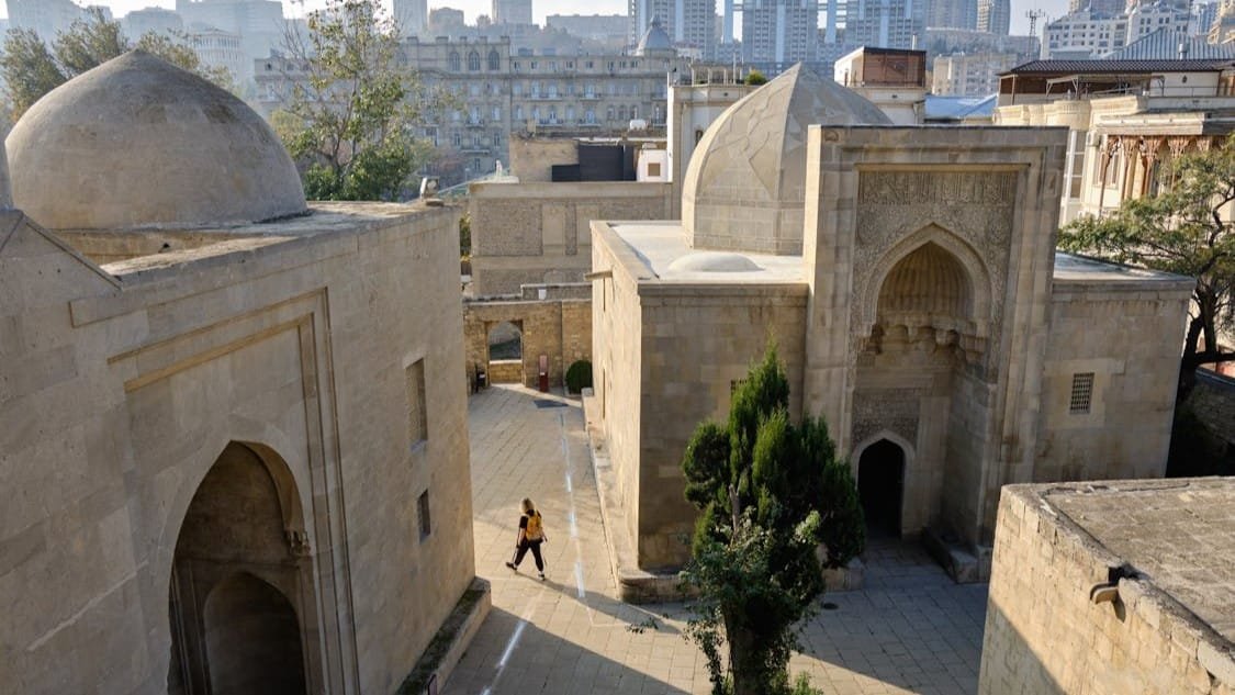 Evisa to Azerbaijan for Greek residents